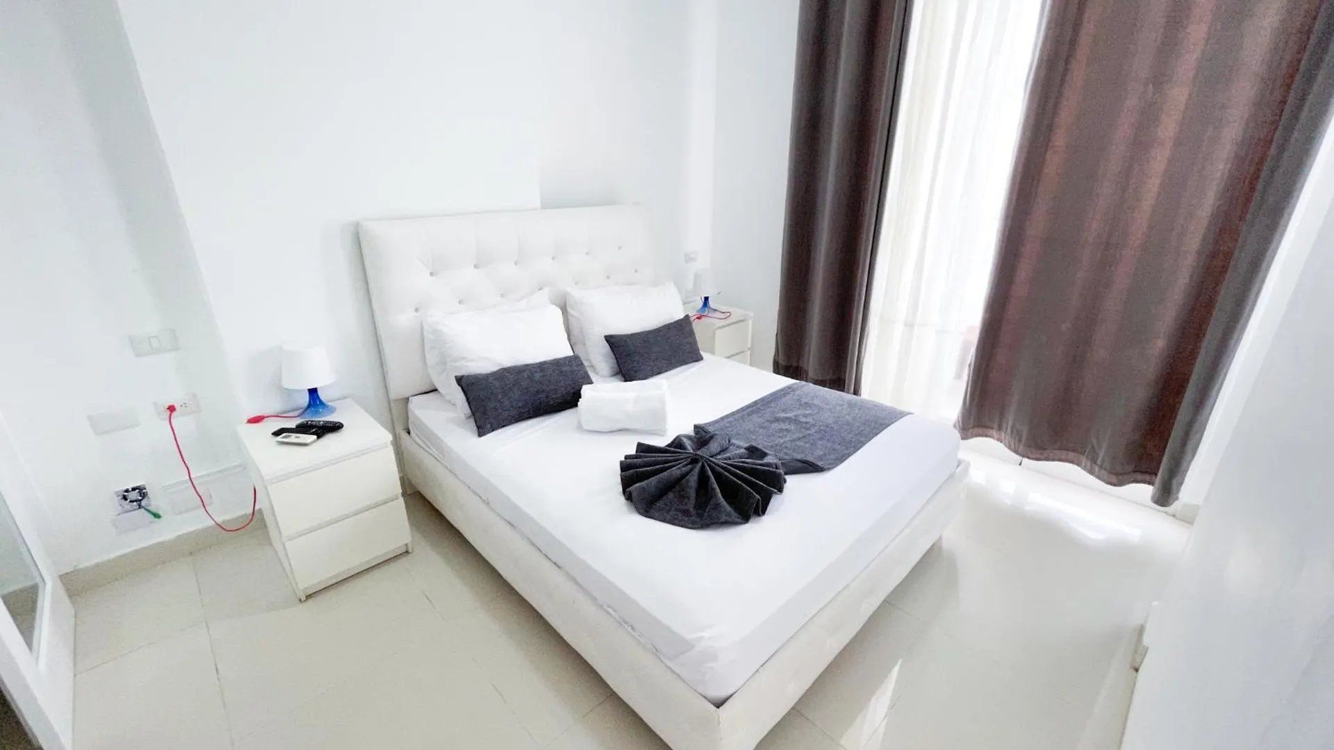 Rooftop Pool Studios Suites Ducassi Deluxe Hotel Beach Club & Spa بونتا كانا جمهورية الدومينيكان